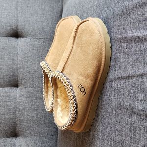 NWOT Ugg Tasman